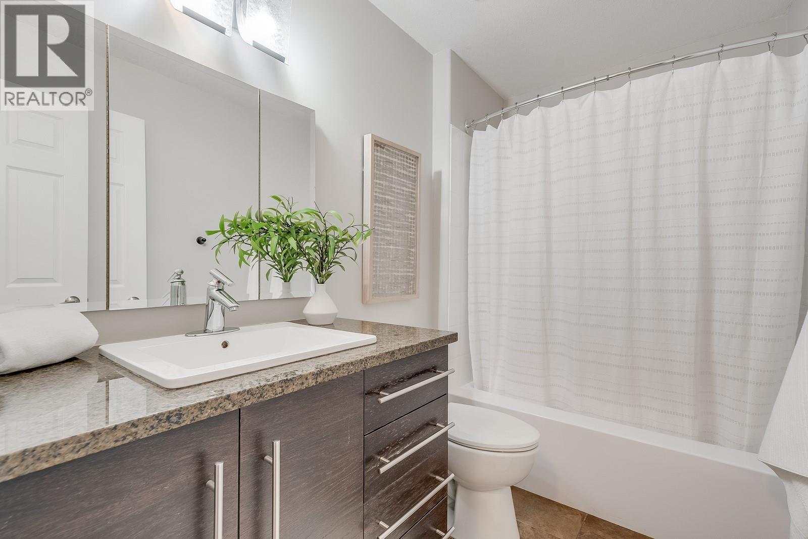  2034 Horizon Drive, West Kelowna