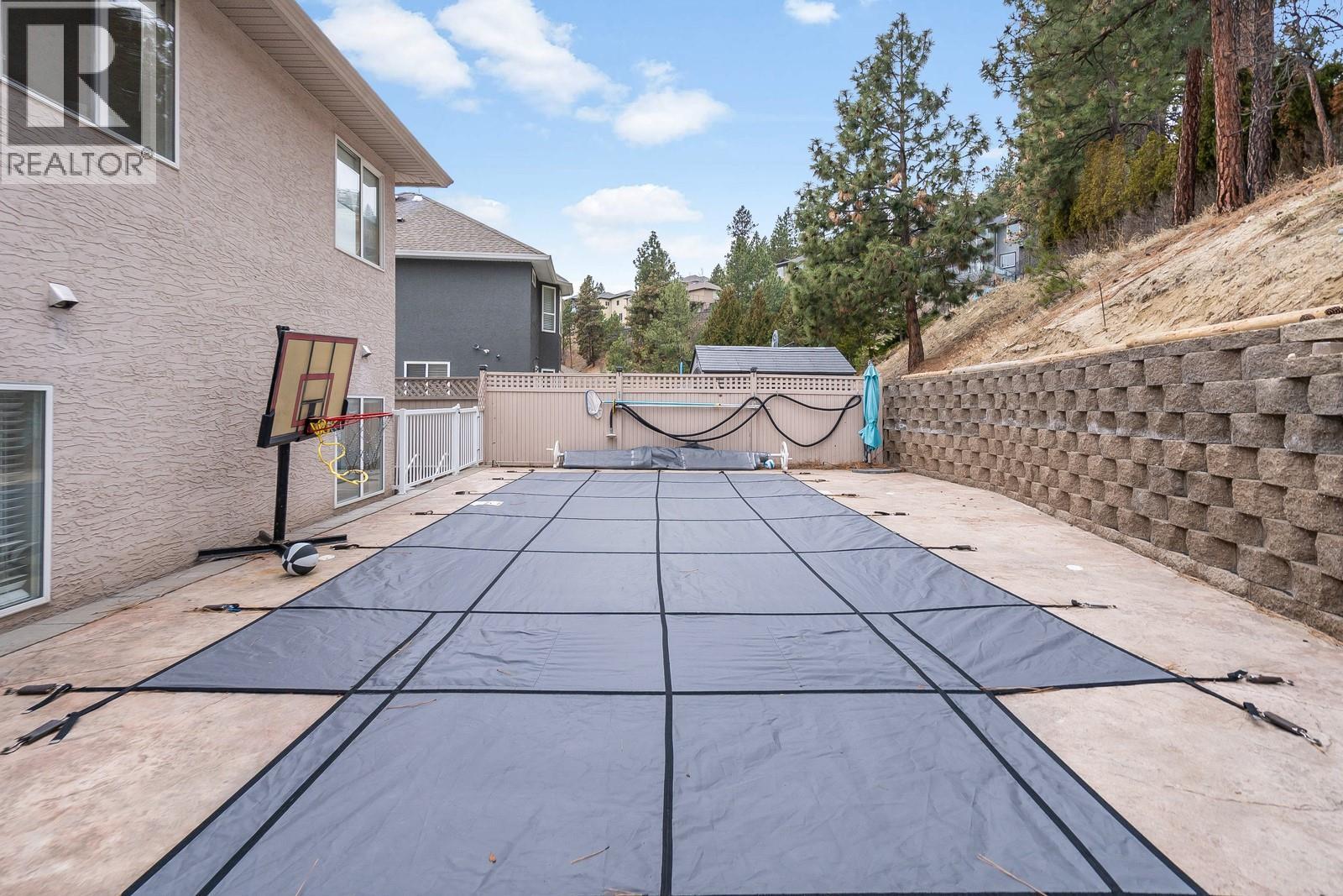  2034 Horizon Drive, West Kelowna