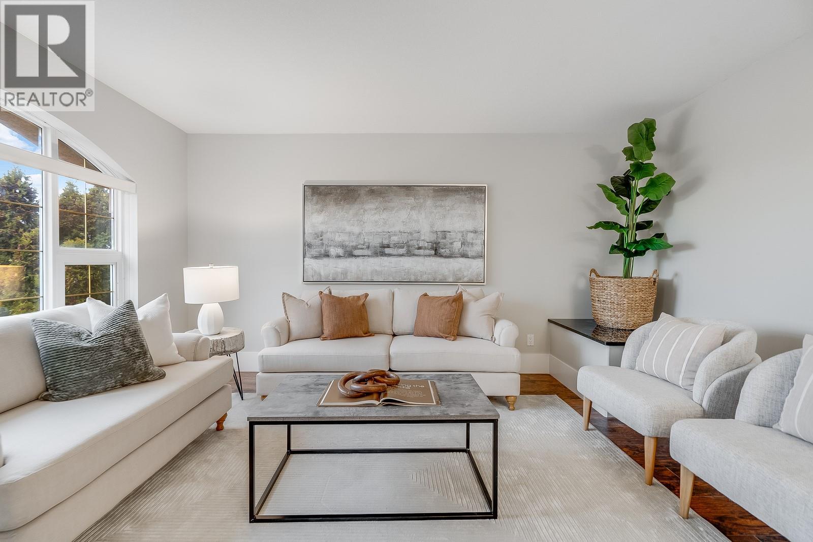  2034 Horizon Drive, West Kelowna