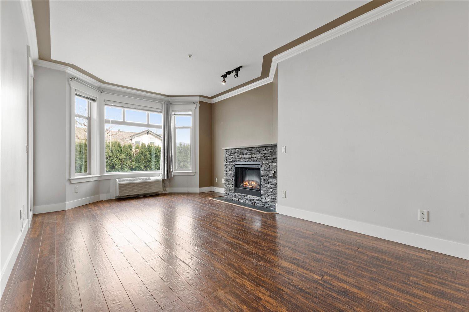 107 46021 SECOND AVENUE, Chilliwack Downtown, Chilliwack