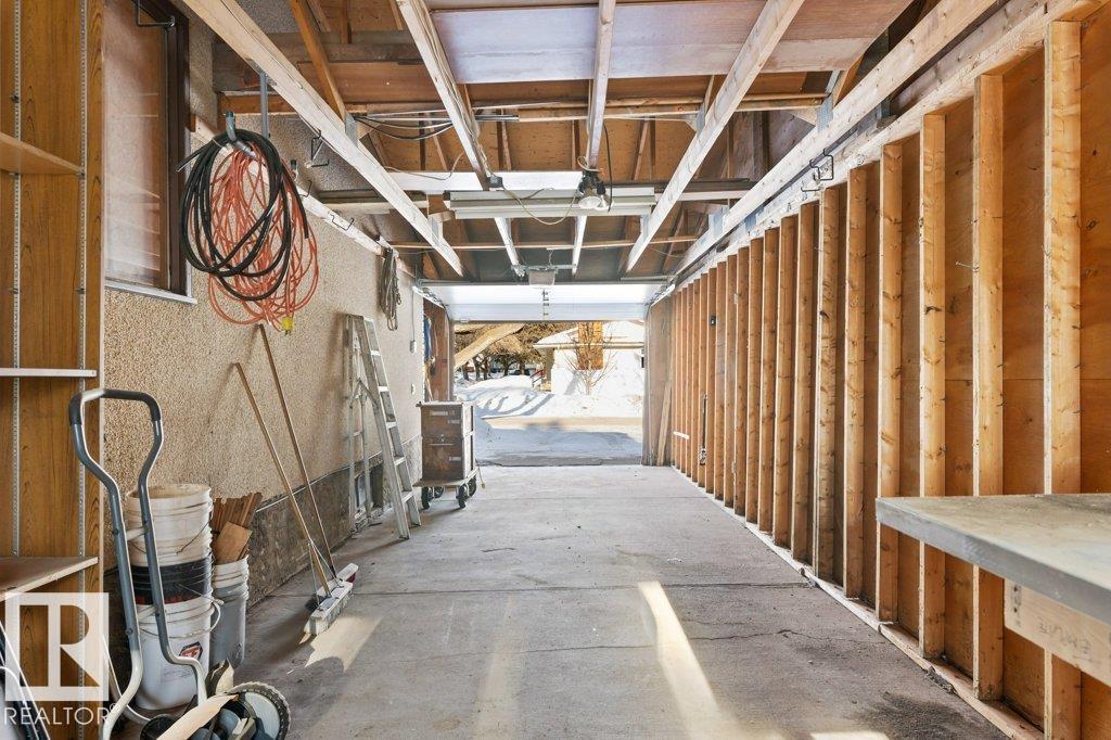 53 MORGAN CR, St. Albert