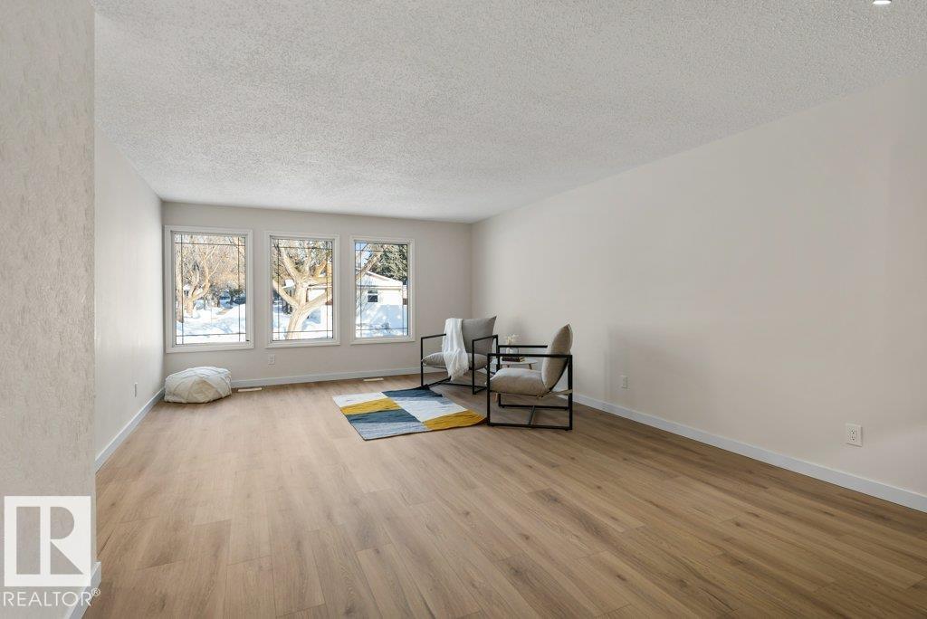 53 MORGAN CR, St. Albert