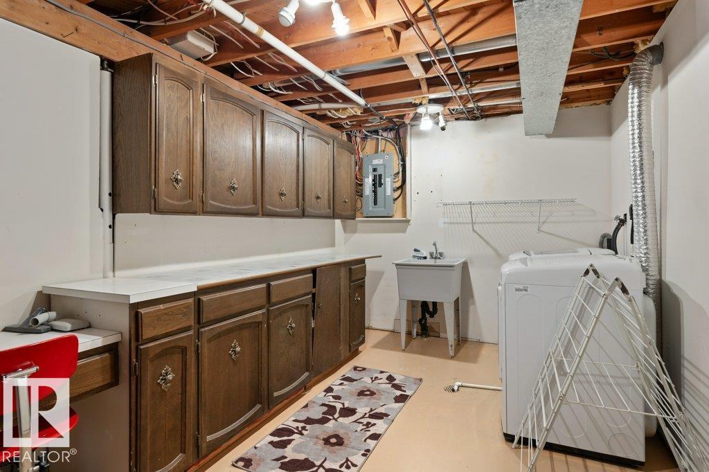 53 MORGAN CR, St. Albert