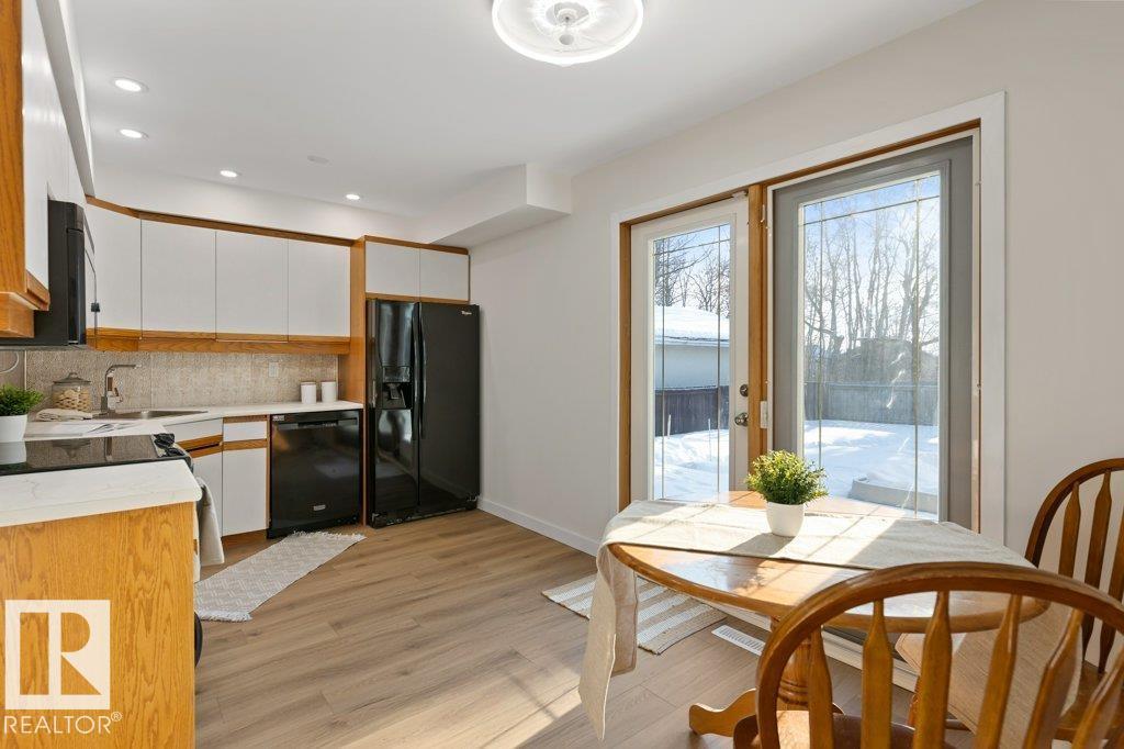 53 MORGAN CR, St. Albert