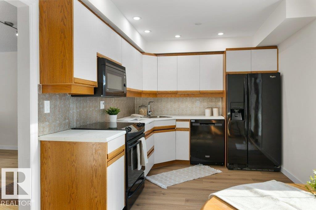 53 MORGAN CR, St. Albert