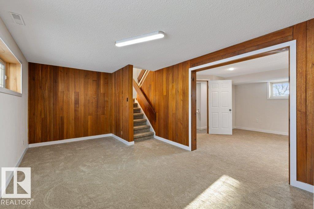 53 MORGAN CR, St. Albert