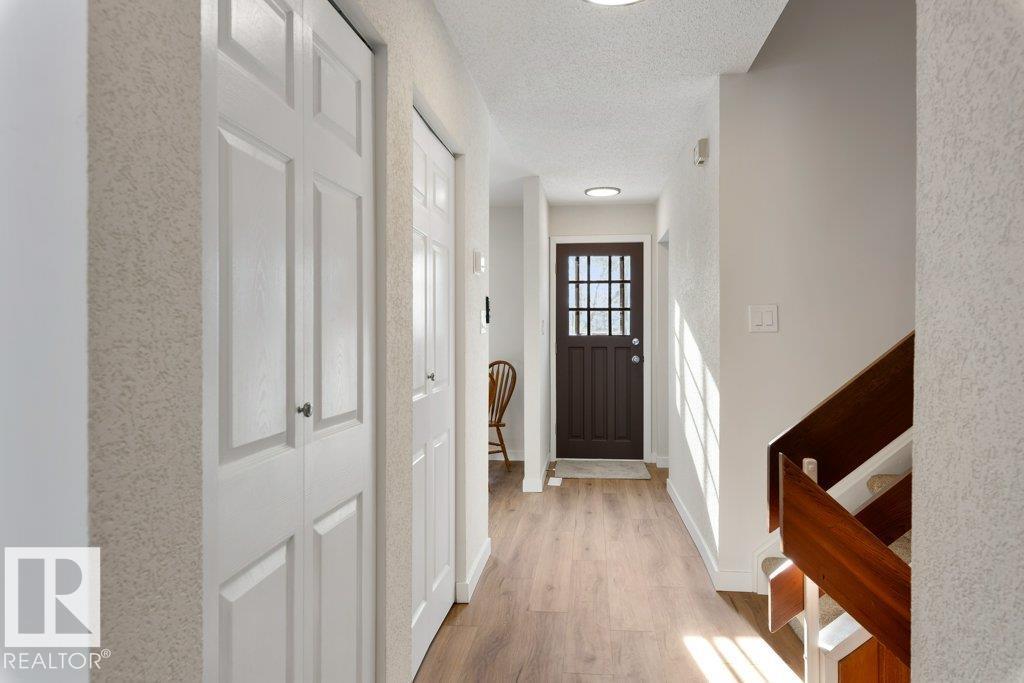 53 MORGAN CR, St. Albert