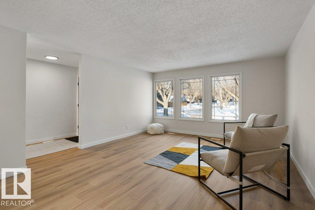 53 MORGAN CR, St. Albert