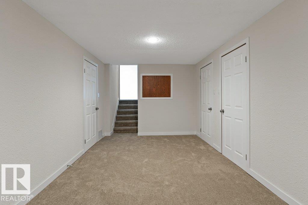 53 MORGAN CR, St. Albert