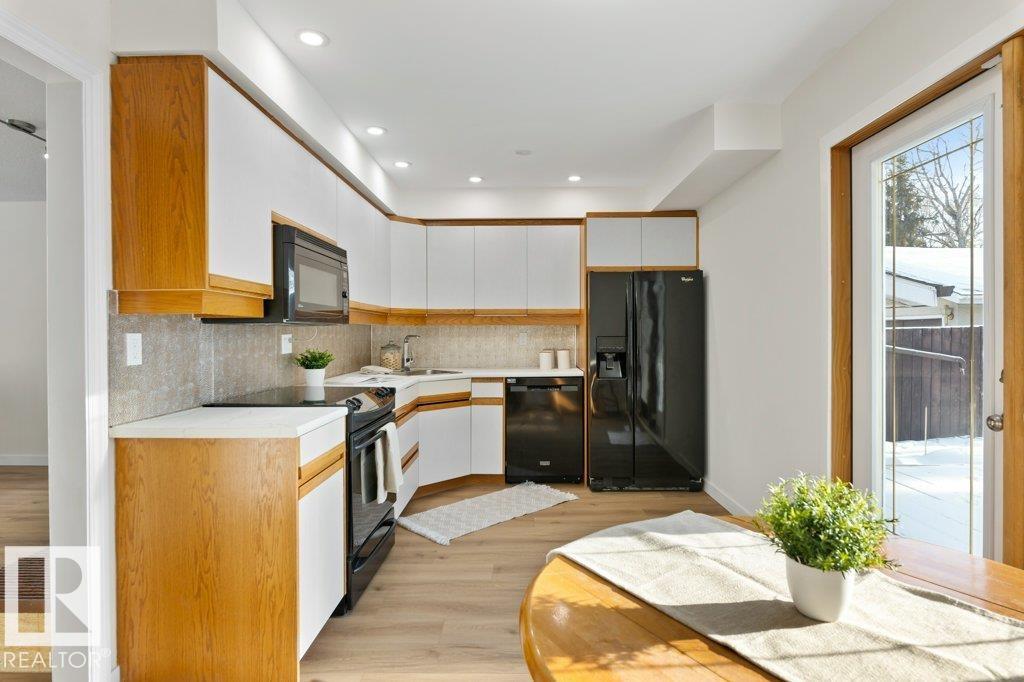 53 MORGAN CR, St. Albert