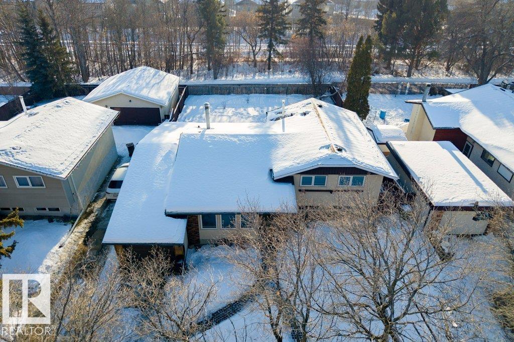 53 MORGAN CR, St. Albert