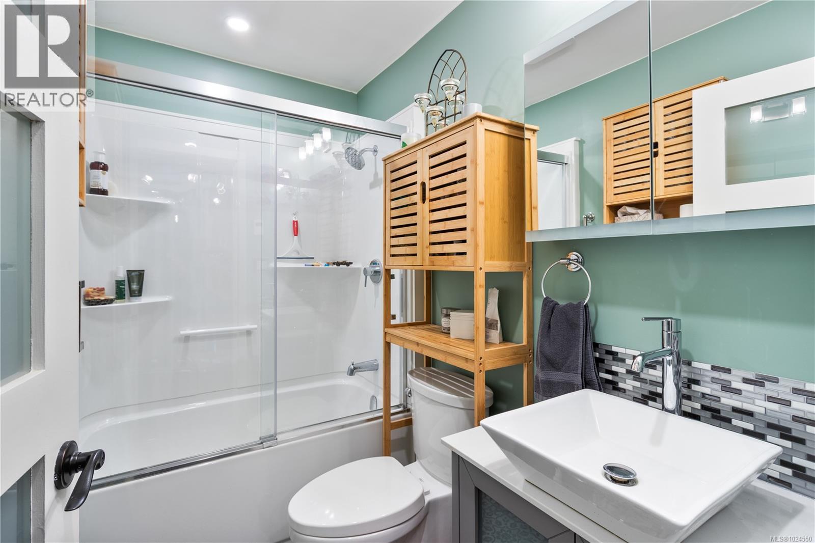 28 745 Church St, Gabriola Island