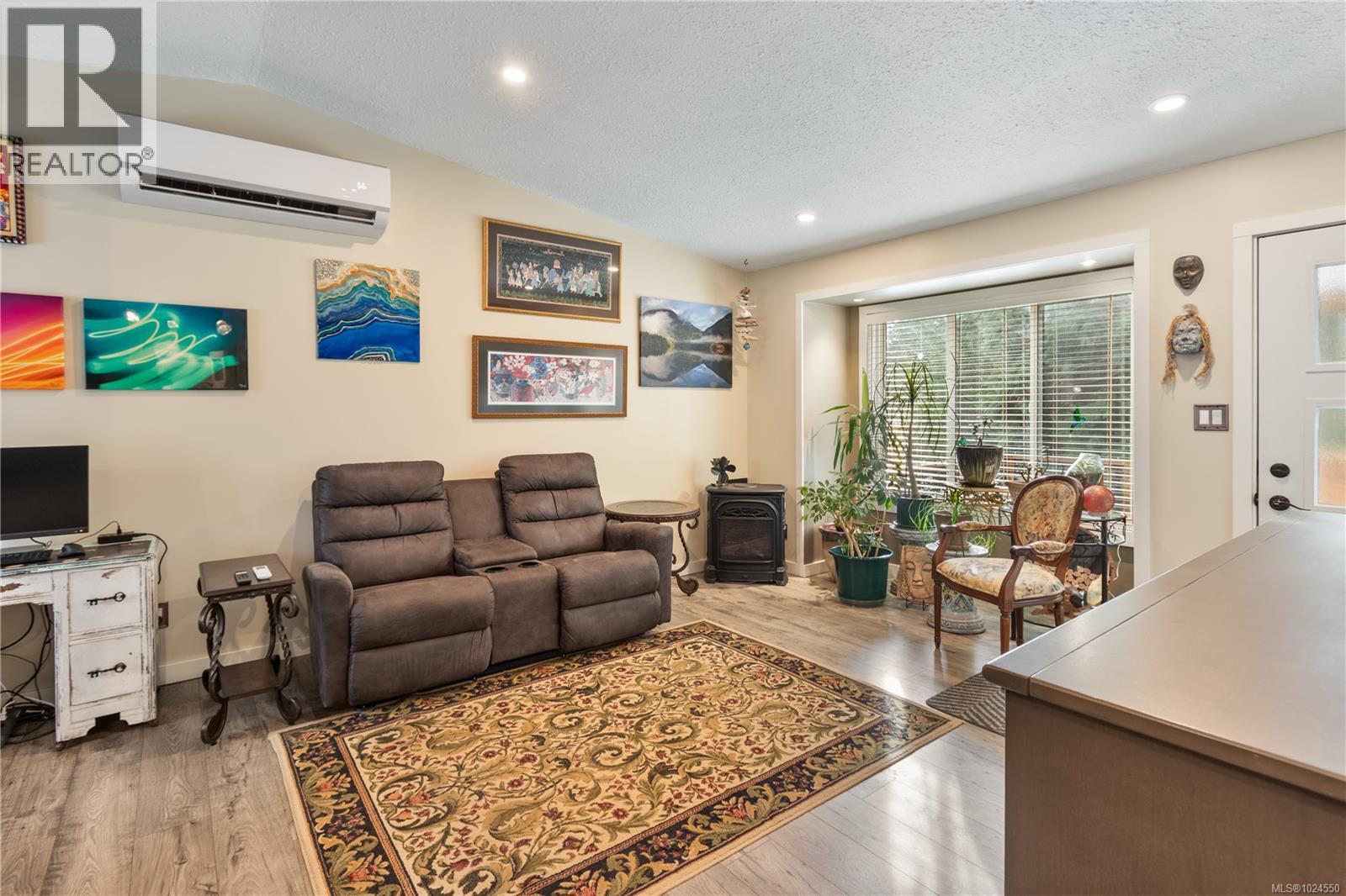 28 745 Church St, Gabriola Island