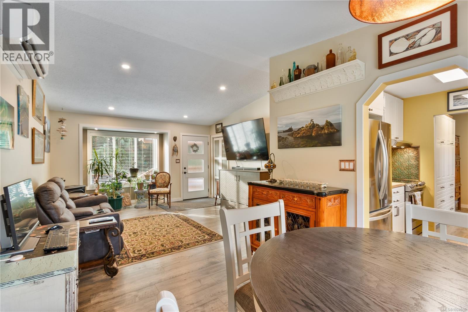 28 745 Church St, Gabriola Island