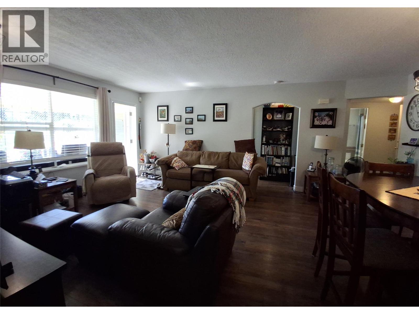 743 Okanagan Avenue Unit# 301, Chase