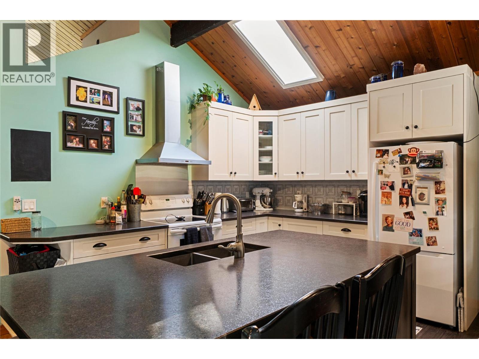  4174 Ashe Crescent, Scotch Creek