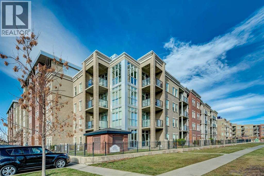 Single Family House for Sale in   Lake Fraser Drive SE Lake Bonavista Calgary 