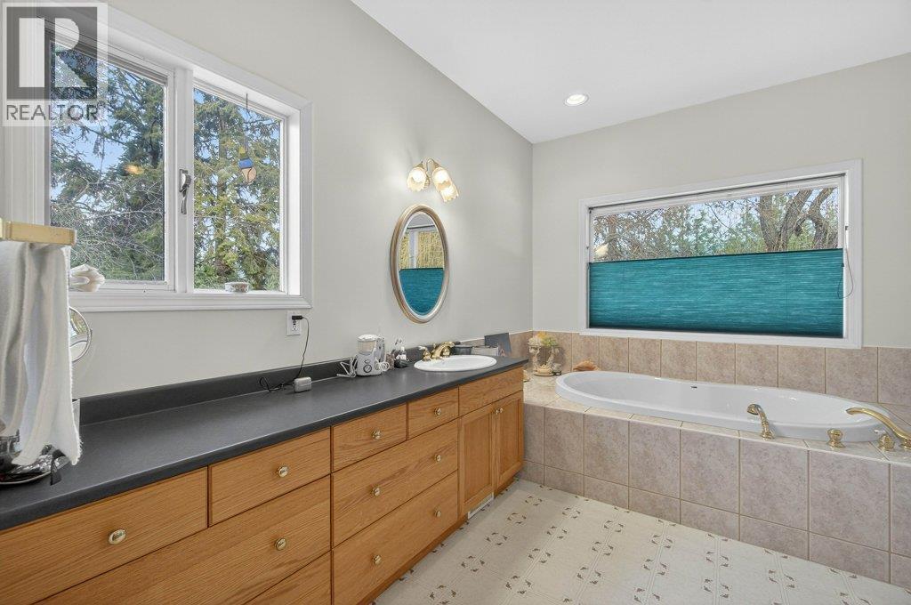 615 97B Highway SE, Salmon Arm