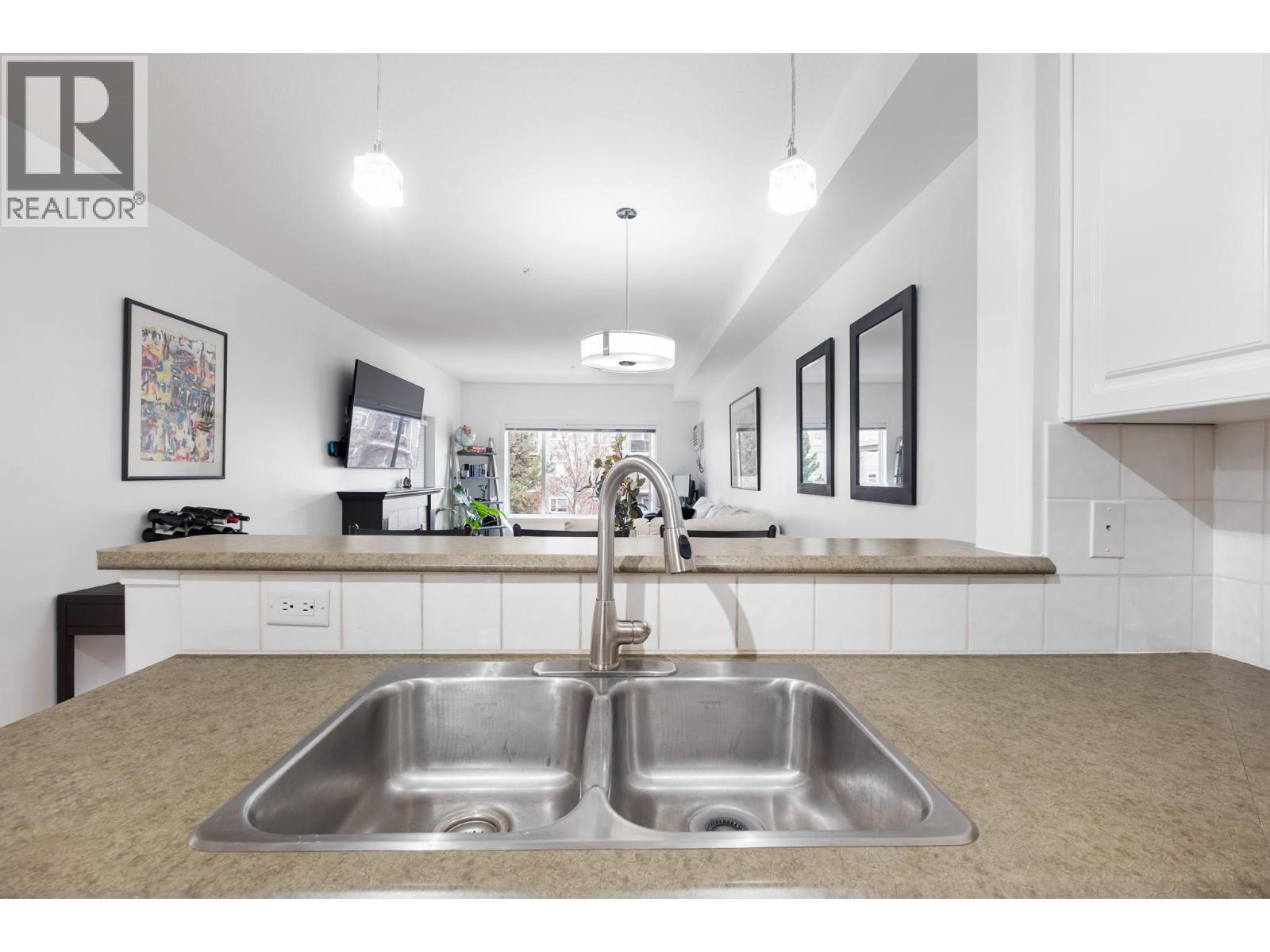 311 680 Lequime Road, Kelowna