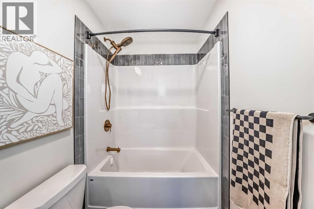 94 Agate Road, Cochrane