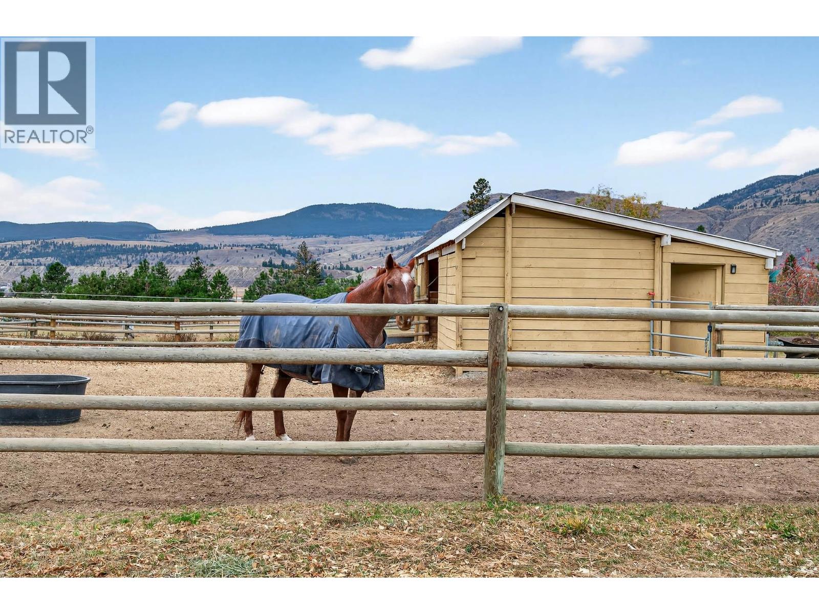 1528 LAVEAU Road, Kamloops