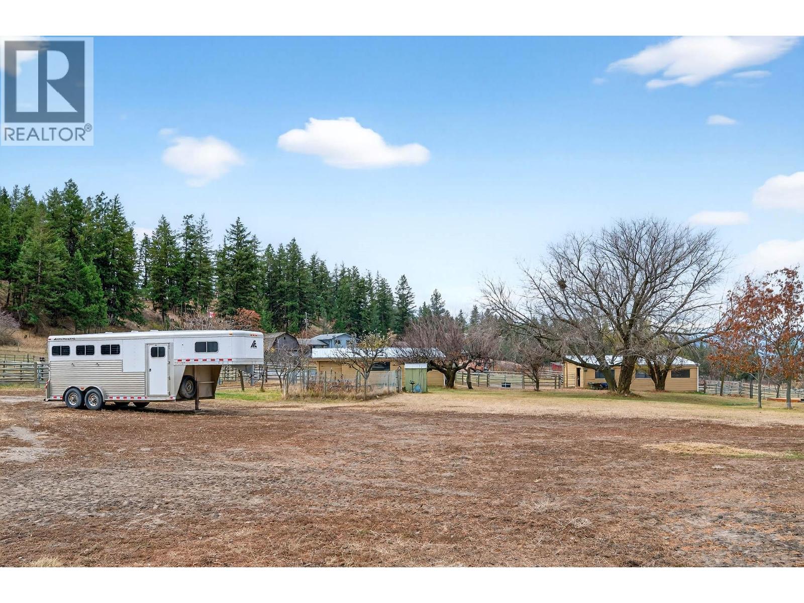 1528 LAVEAU Road, Kamloops