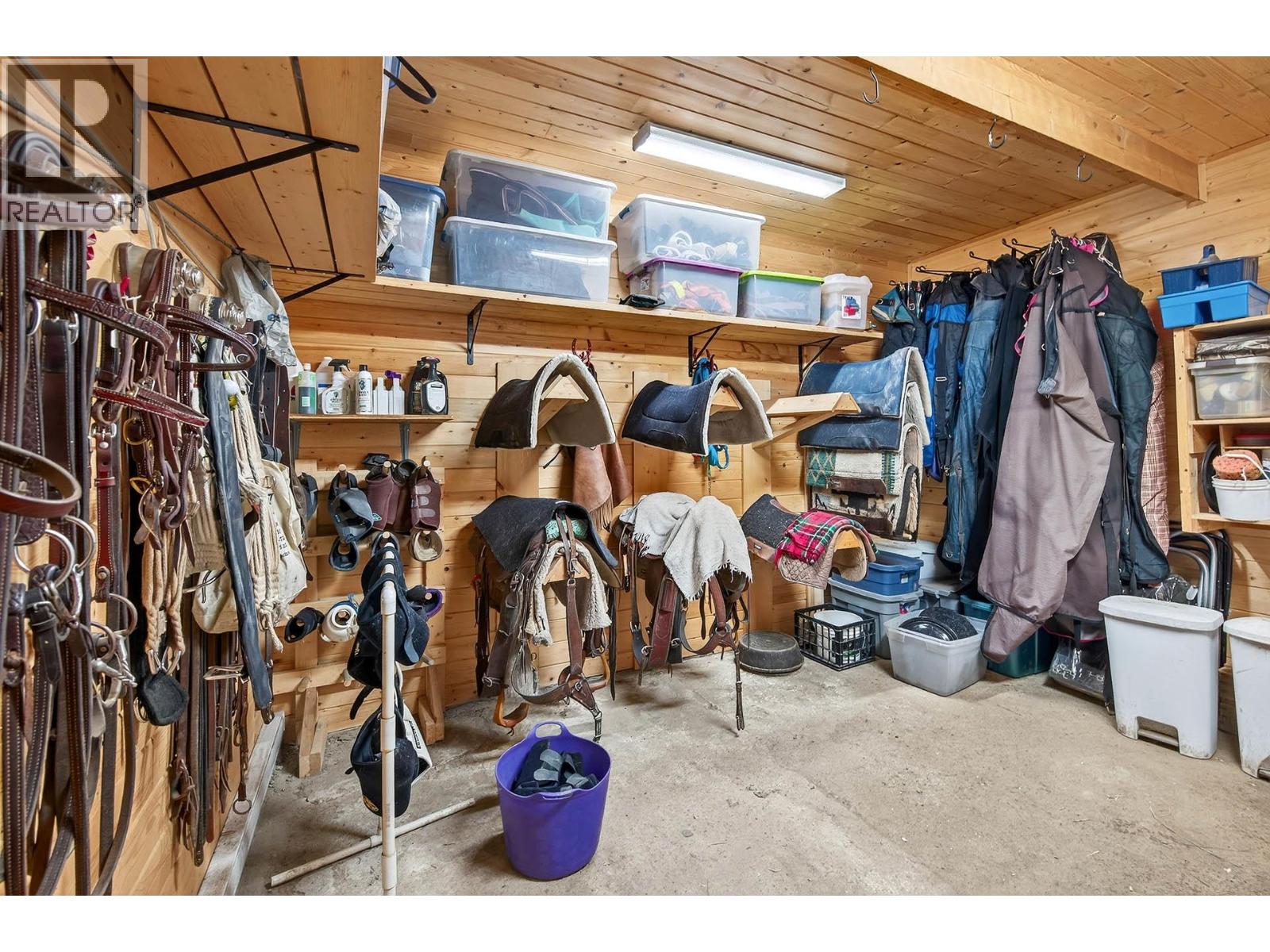 1528 LAVEAU Road, Kamloops