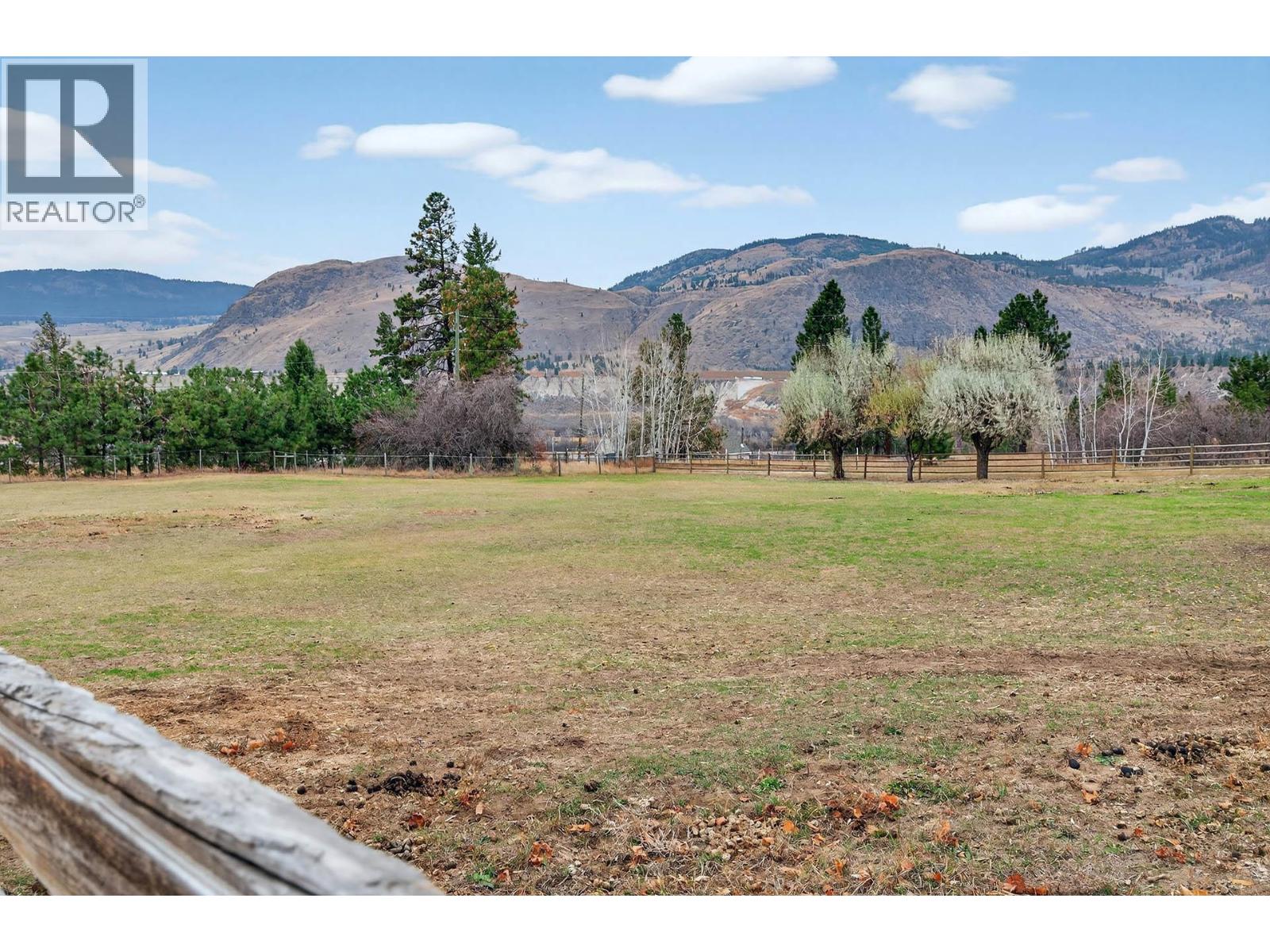1528 LAVEAU Road, Kamloops