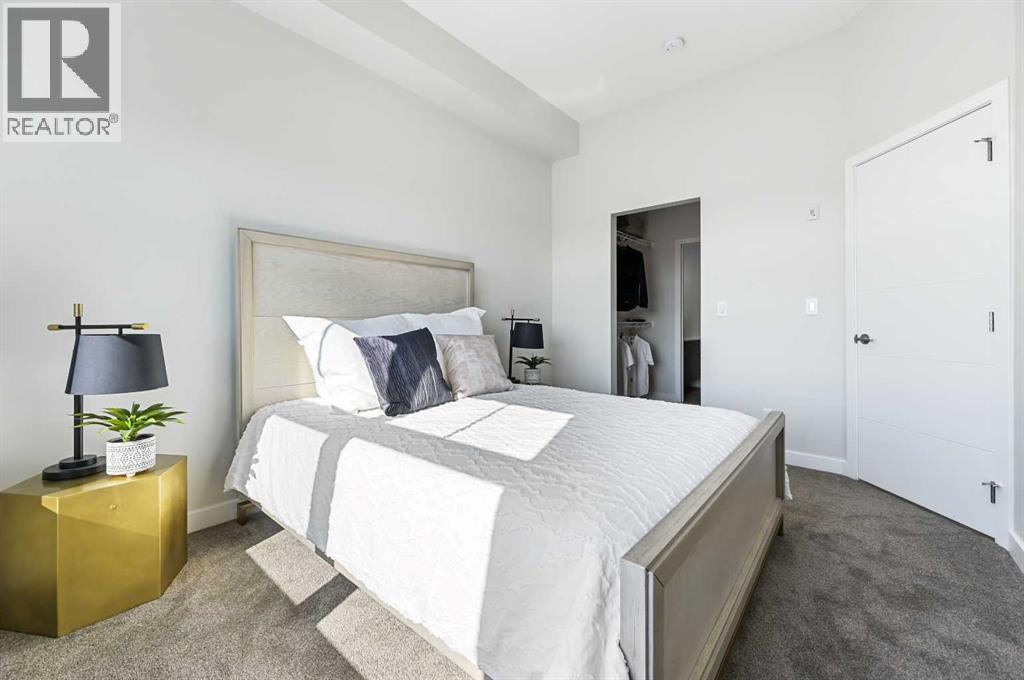 Single Family House for Sale in   Les Jardins Park SE Douglasdale/Glen Calgary 