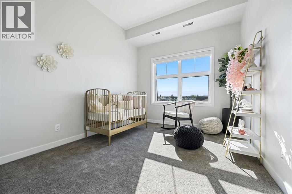 Single Family House for Sale in   Les Jardins Park SE Douglasdale/Glen Calgary 