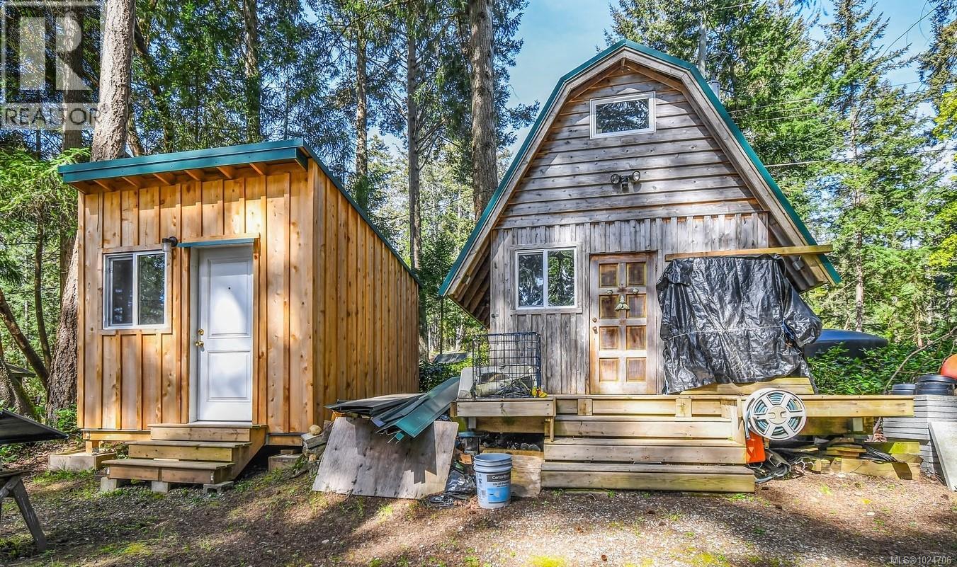 919 Salal Dr, Mudge Island