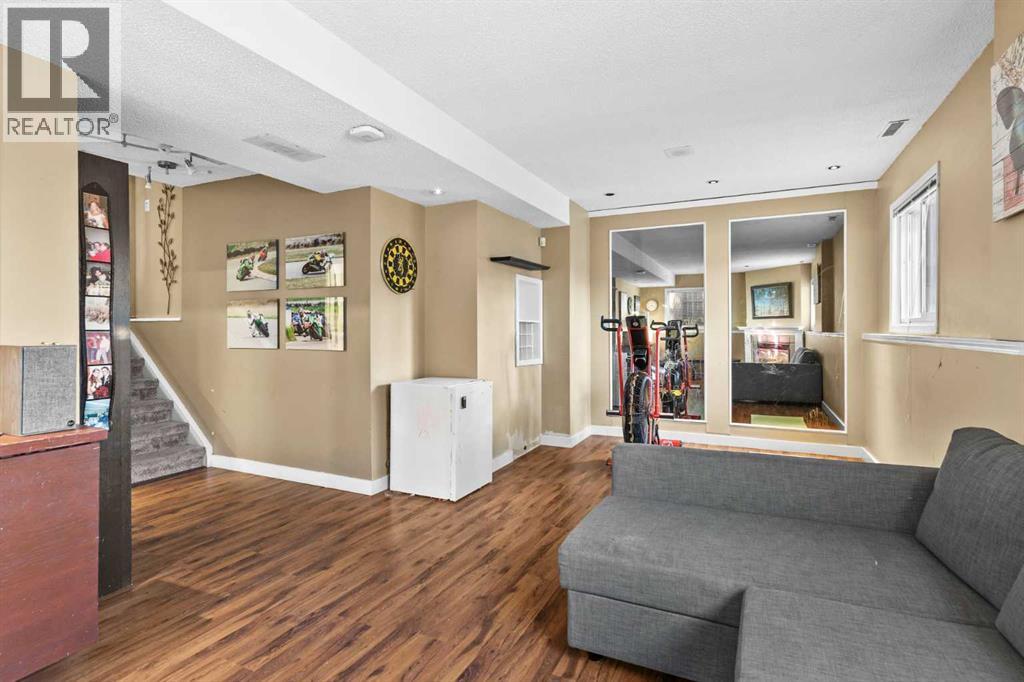 Single Family House 5 Level for Sale in  Woodford Crescent SW Woodbine Calgary 