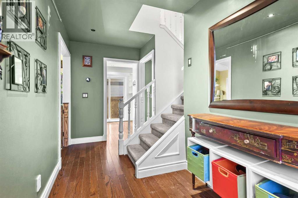 Single Family House 5 Level for Sale in  Woodford Crescent SW Woodbine Calgary 