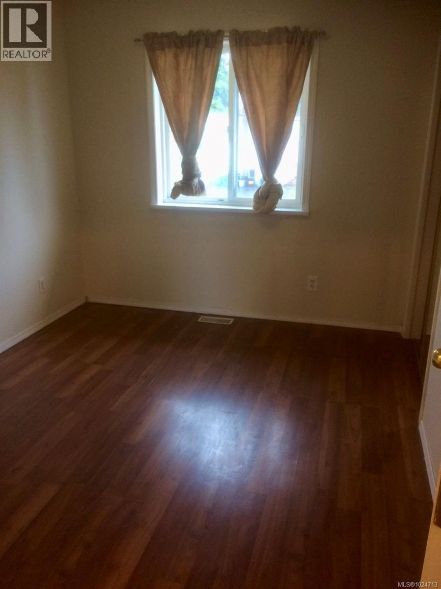 774 RAILWAY AVE - 12