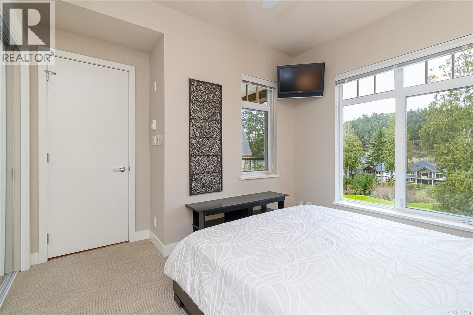 302 1395 Bear Mountain Parkway, Langford