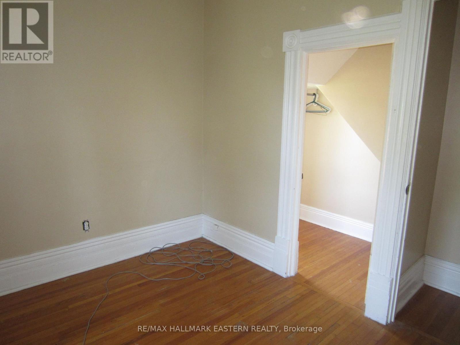 378 STEWART STREET - 6