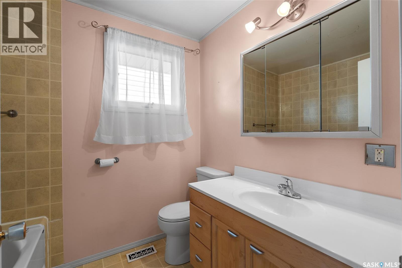 Single Family House for Sale in  G AVENUE N Saskatoon 