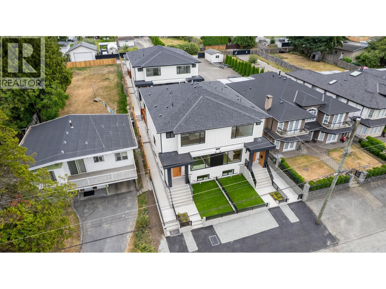 2 7822 GOODLAD STREET, Burnaby