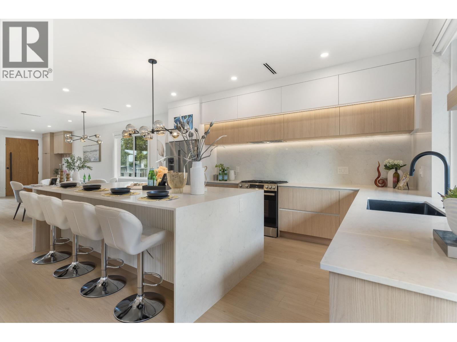 2 7822 GOODLAD STREET, Burnaby