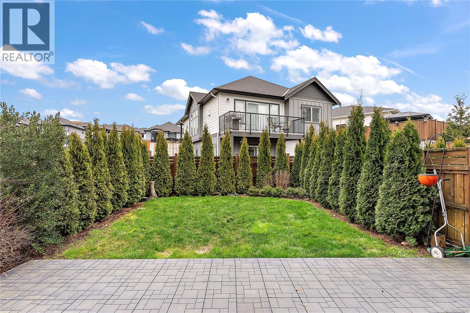  2812 Lunar Court, Langford