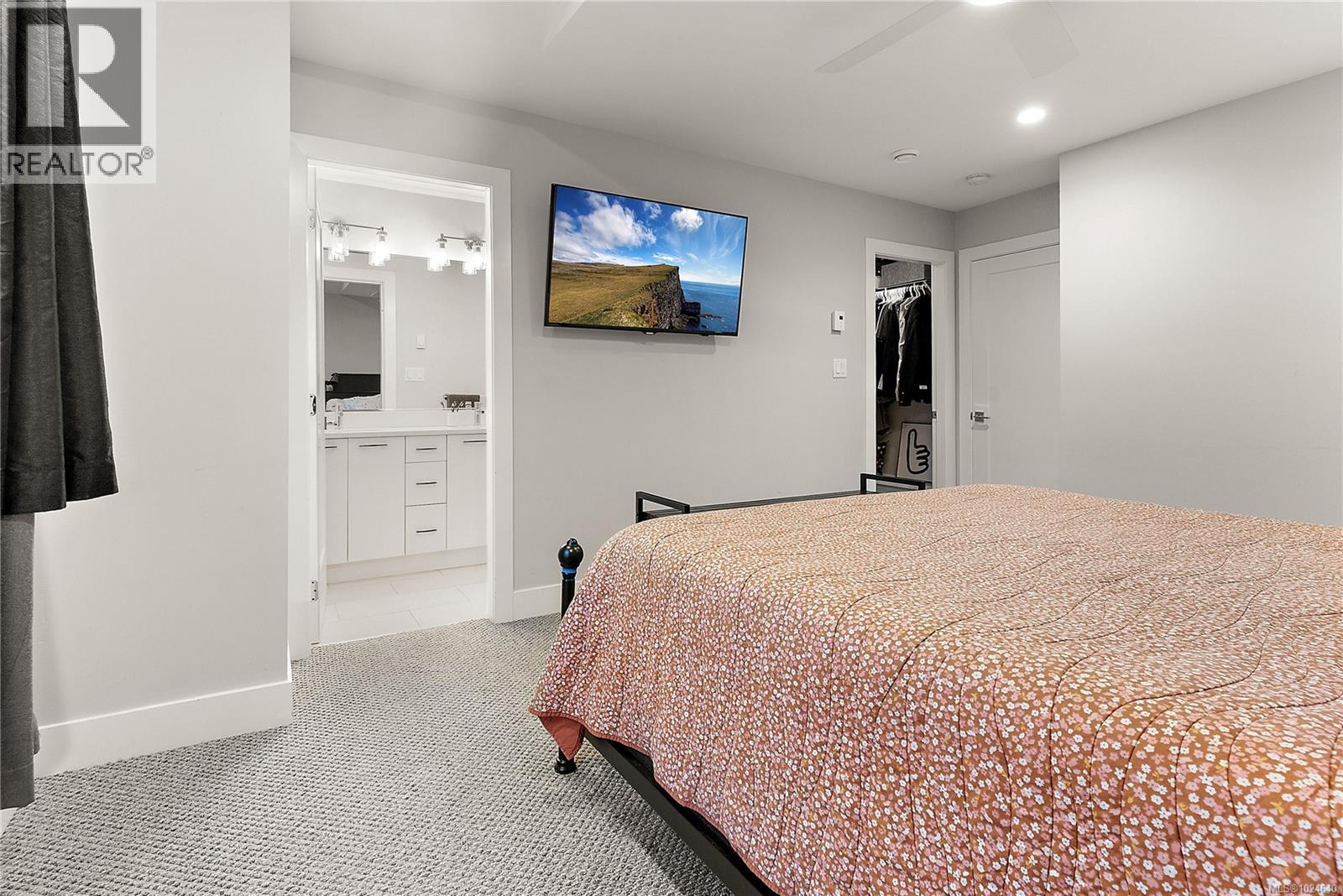  2812 Lunar Court, Langford