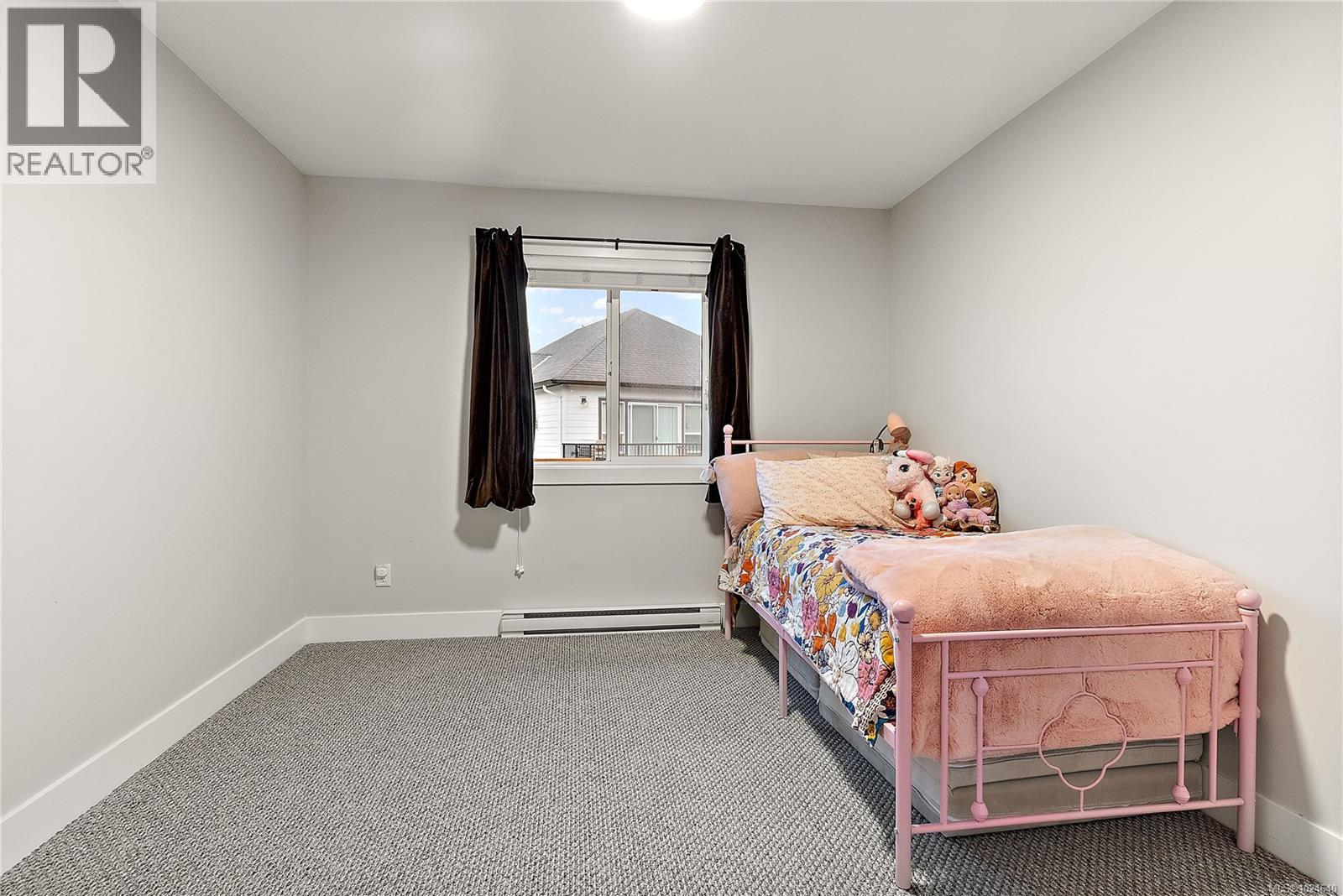  2812 Lunar Court, Langford