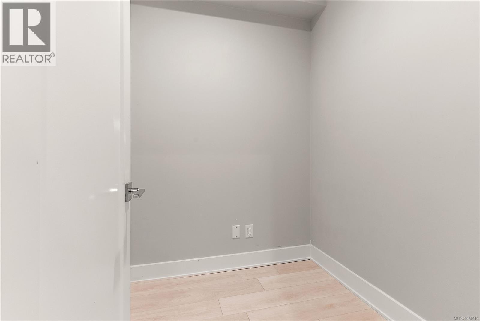  2812 Lunar Court, Langford