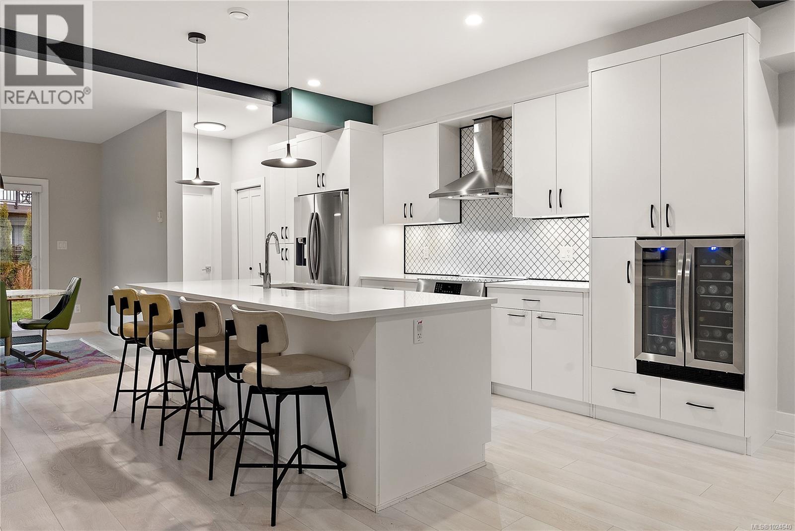  2812 Lunar Court, Langford