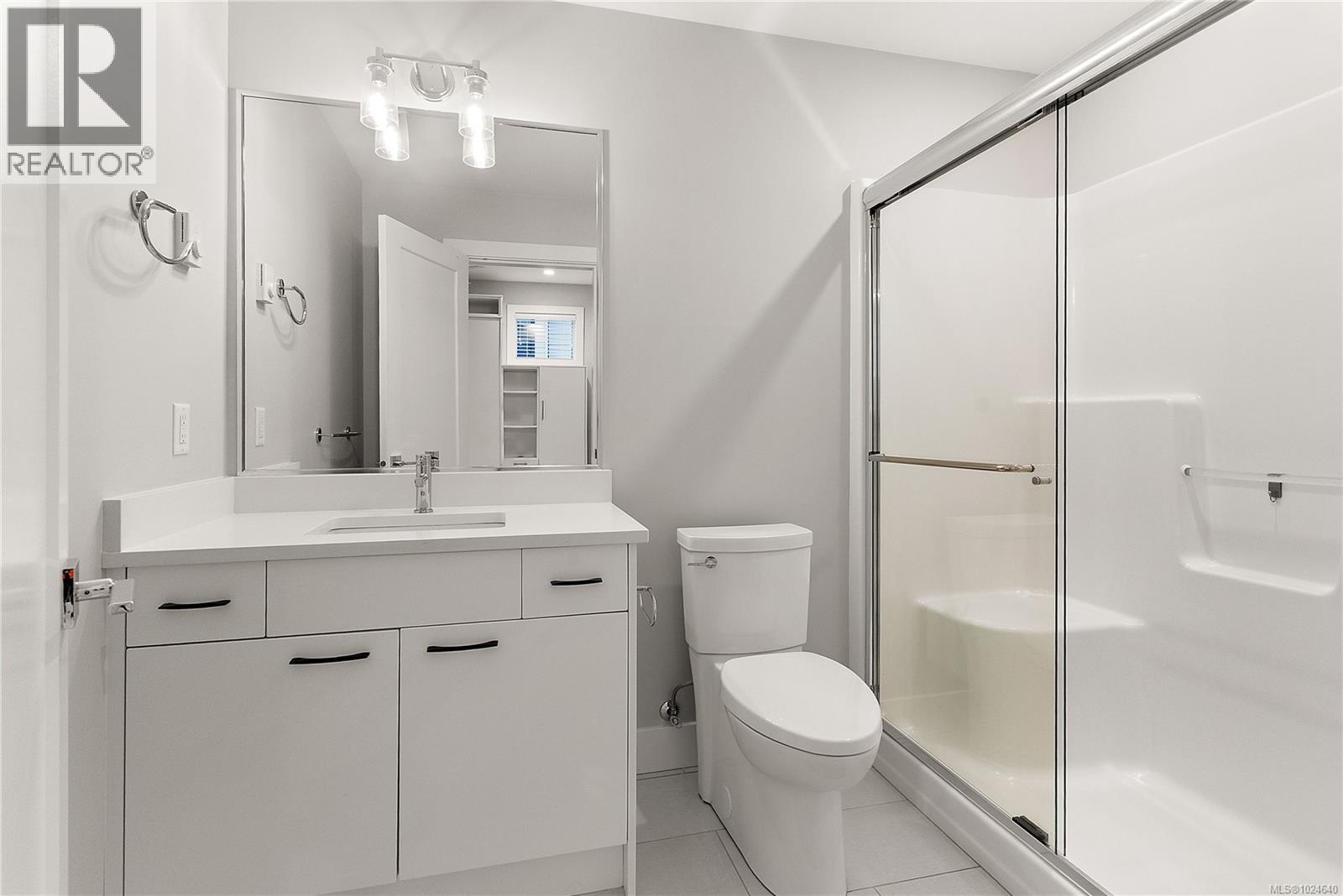  2812 Lunar Court, Langford