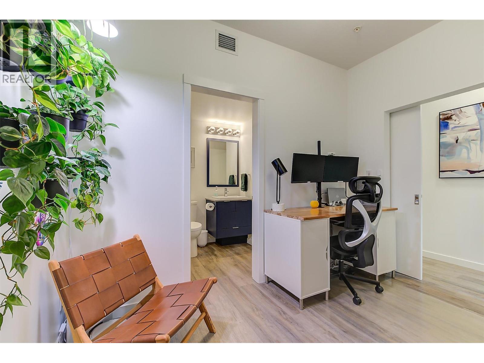 105 1770 Richter Street, Kelowna