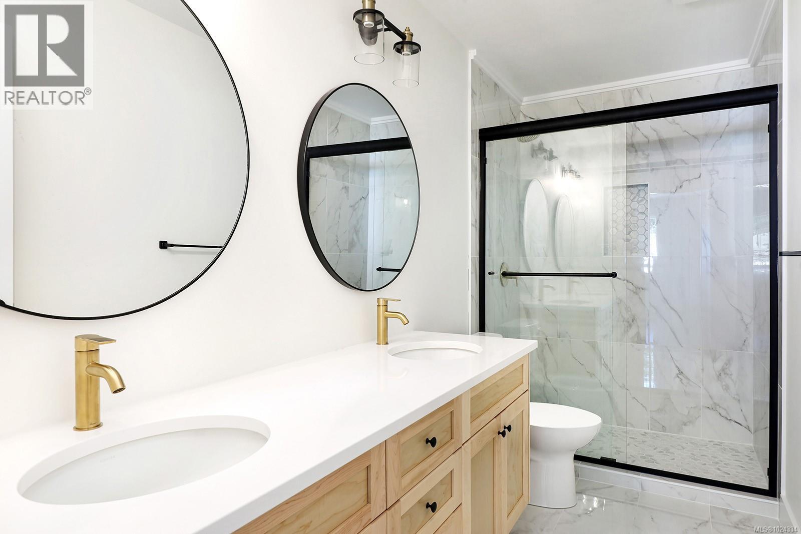 B 1369 Galerno Rd, Campbell River