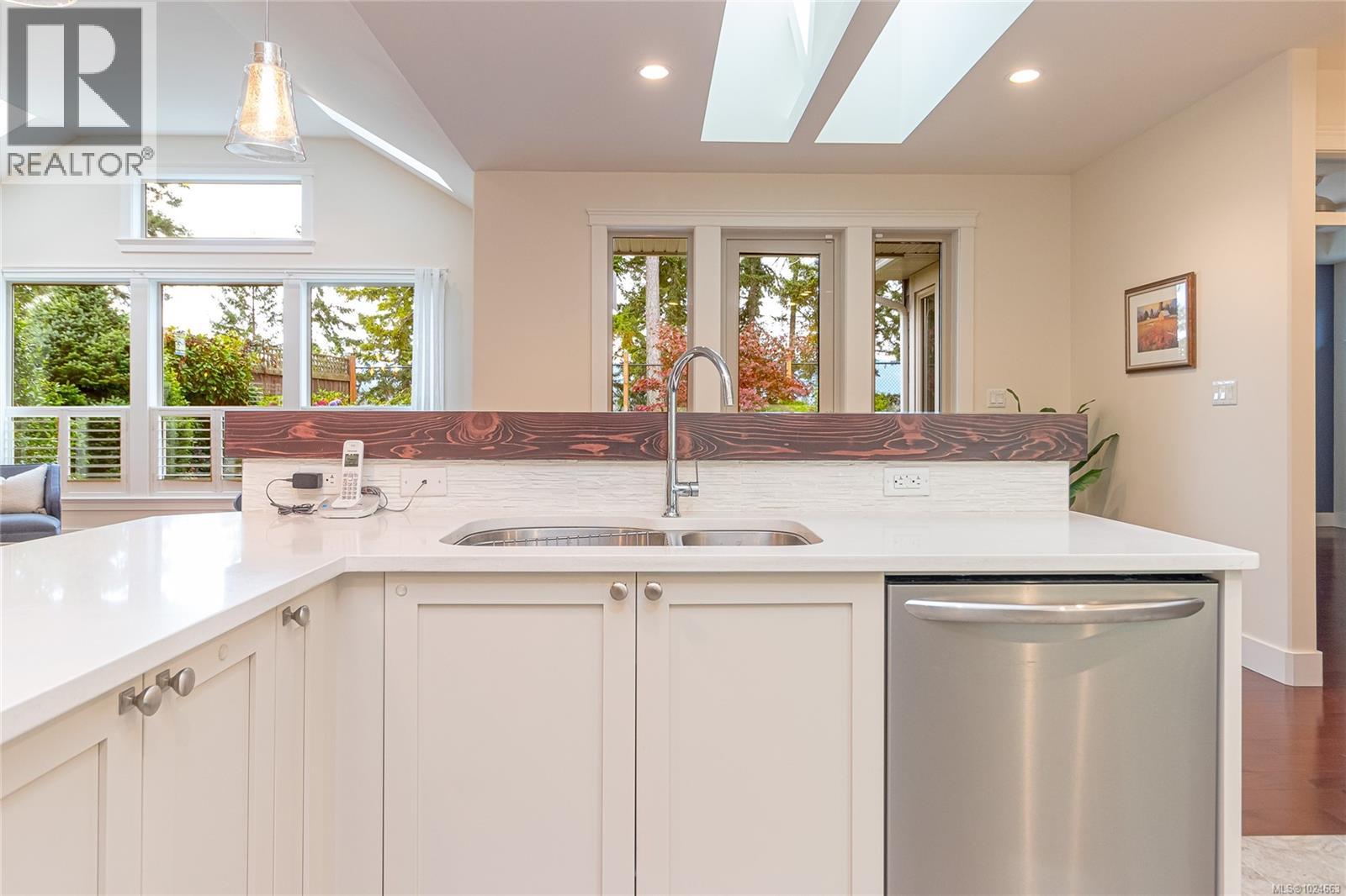 473 Ridgefield Dr, Parksville