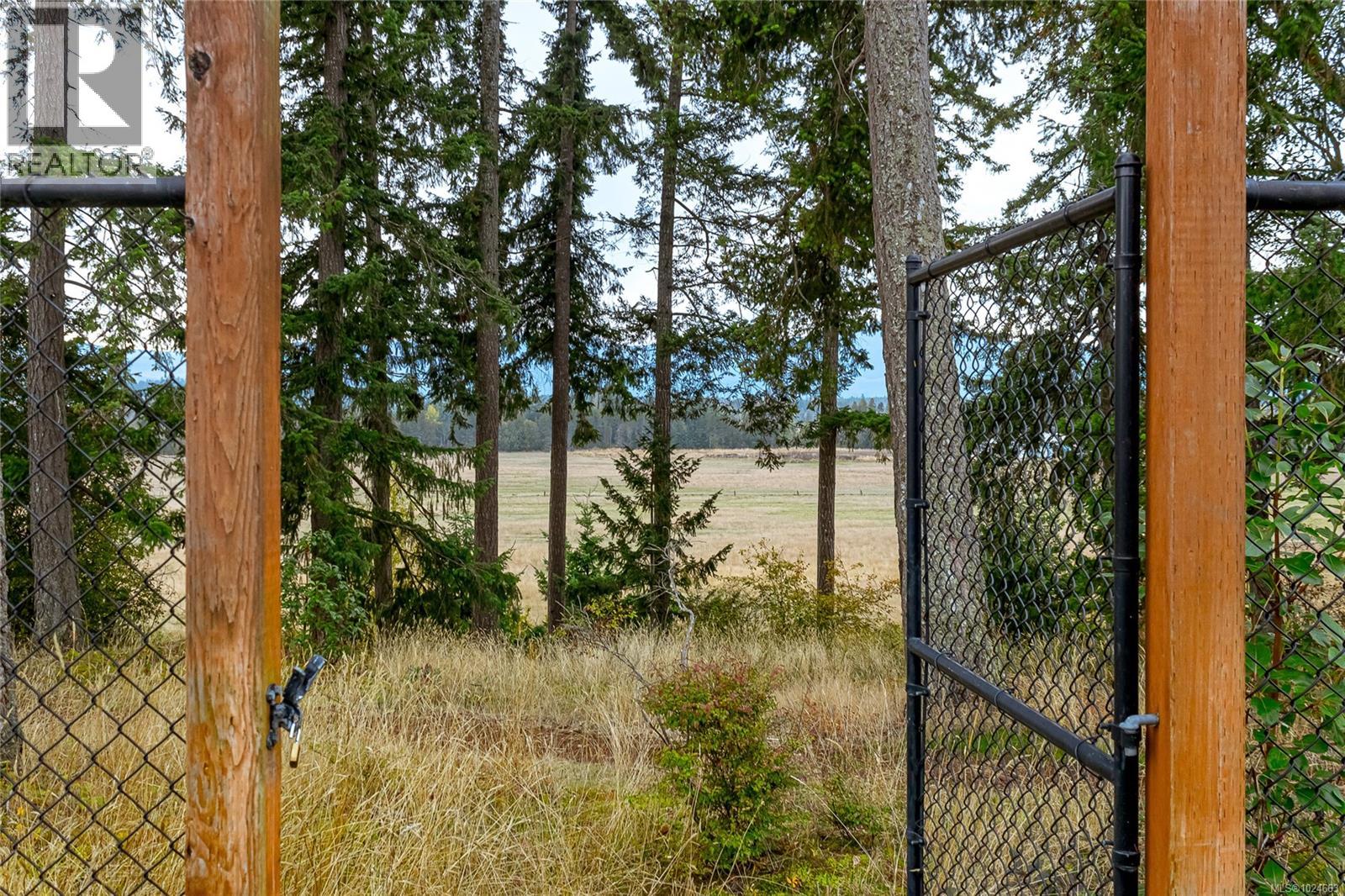 473 Ridgefield Dr, Parksville