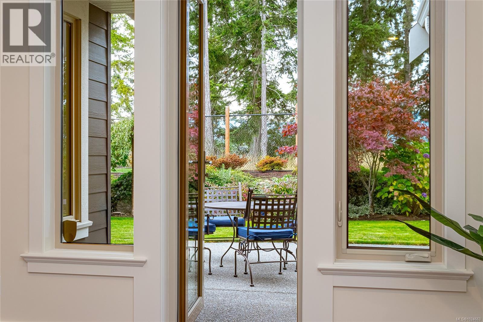 473 Ridgefield Dr, Parksville